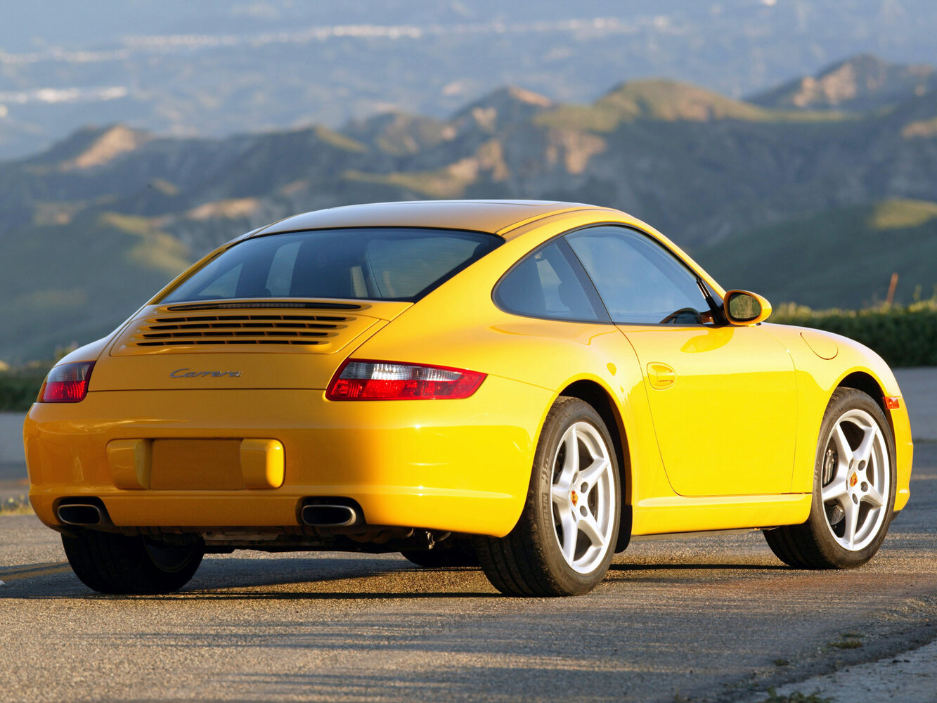 Porsche 911, VI (997), 2004–2009, Coupe: Rear three-quarter view