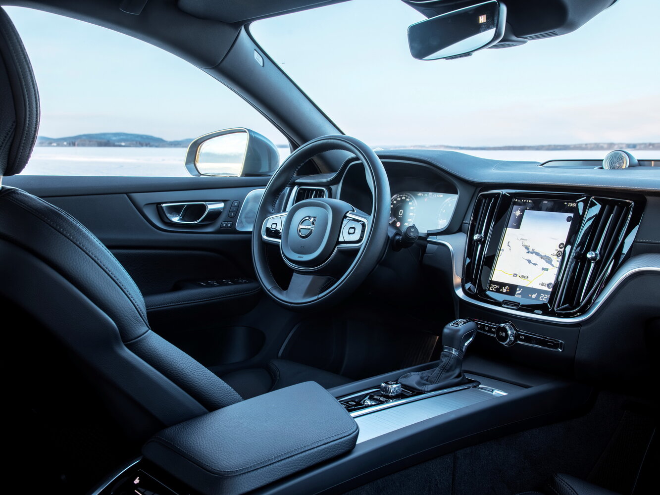 Volvo V60 Cross Country, II, 2018–2026, Универсал 5 дв.: Передняя часть салона