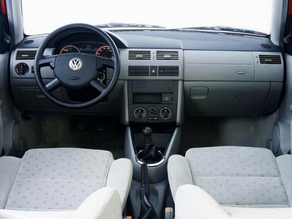 Volkswagen Pointer, , 2003–2006, Хэтчбек 5 дв.: Передняя панель