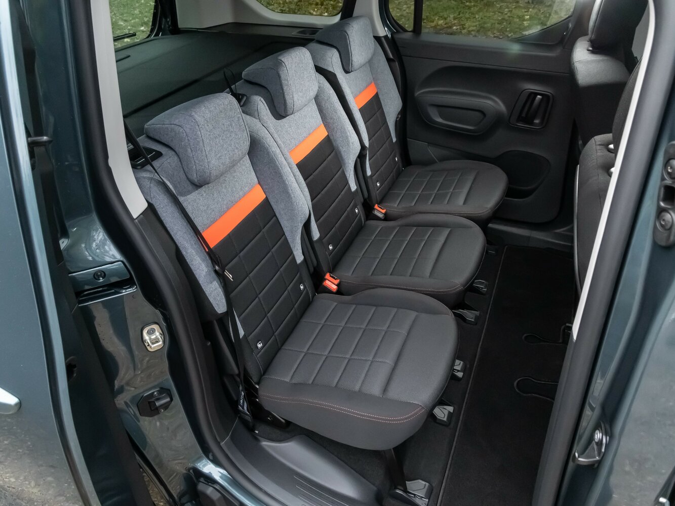 Citroen Berlingo, III Рестайлинг, 2024–2026, Компактвэн: Задняя часть салона