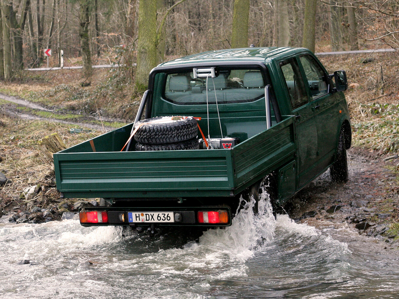 Volkswagen Transporter, T5, 2003–2009, Pickup Двойная кабина: Rear three-quarter view