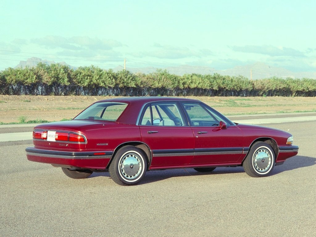 Buick LeSabre, VII, 1992–1999, Седан: Вид сзади в три четверти