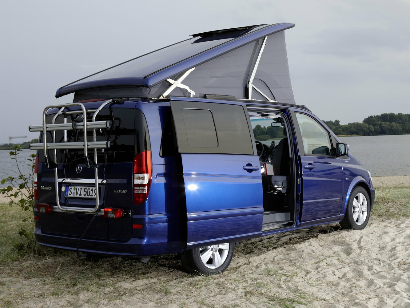 Mercedes-Benz Marco Polo, II (W639) Рестайлинг, 2010–2014, Минивэн: Вид сзади в три четверти