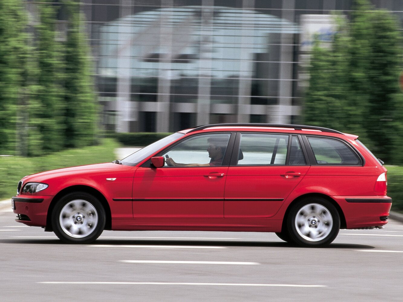 BMW 3 серии, IV (E46) Рестайлинг, 2001–2007, Универсал 5 дв.: Вид сбоку