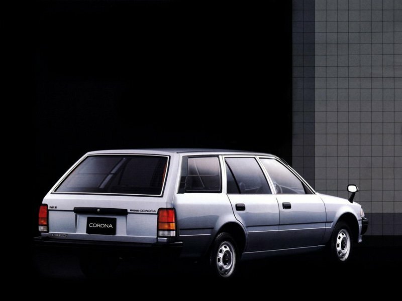 Toyota Corona, VIII (T170), 1987–1993, Estate 5 door: Rear three-quarter view