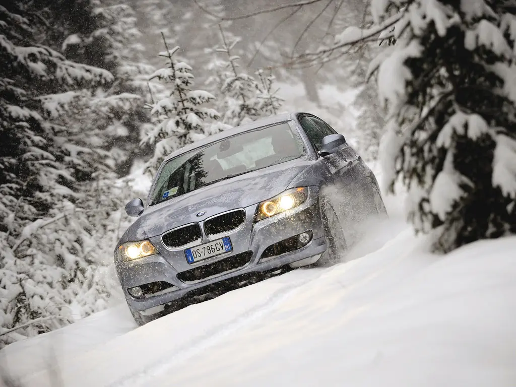 BMW 3-series, 5 поколение, E90, рестайлинг, Седан, Россия, 09.2008 - 01.2012: фото поколения 11