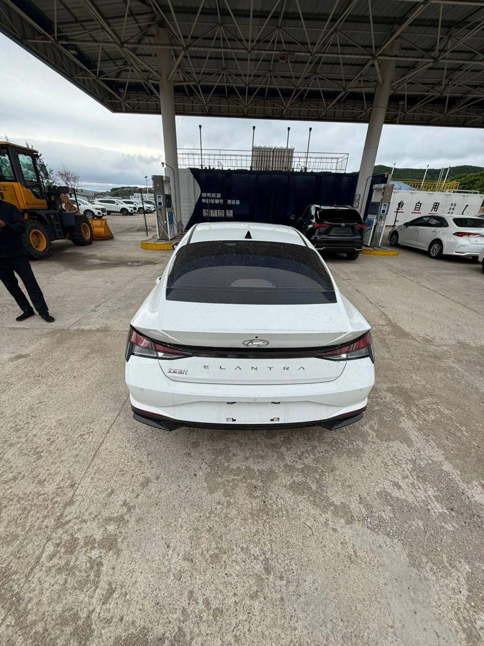 Hyundai Elantra · фото 8