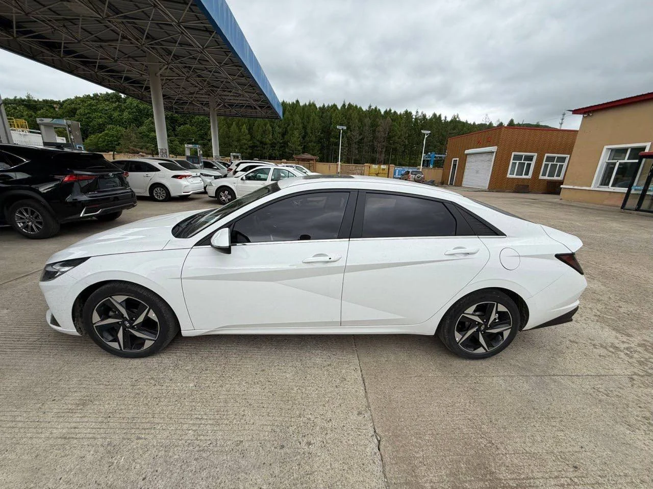 Hyundai Elantra · фото 10