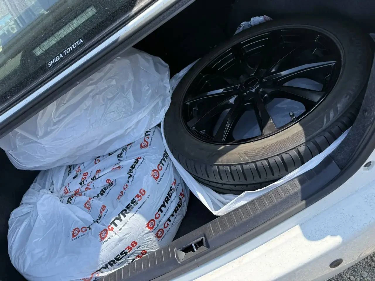 Toyota Premio · фото 24