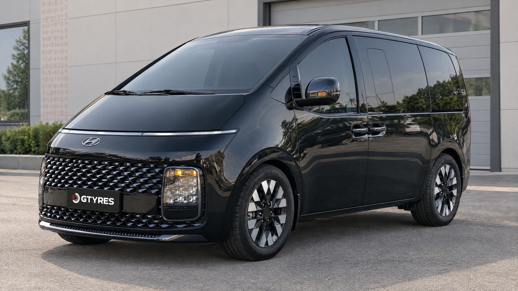 Hyundai Staria